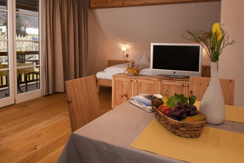 Ferienwohnung Biobauernhof Rosengartner Terlan Exterior foto